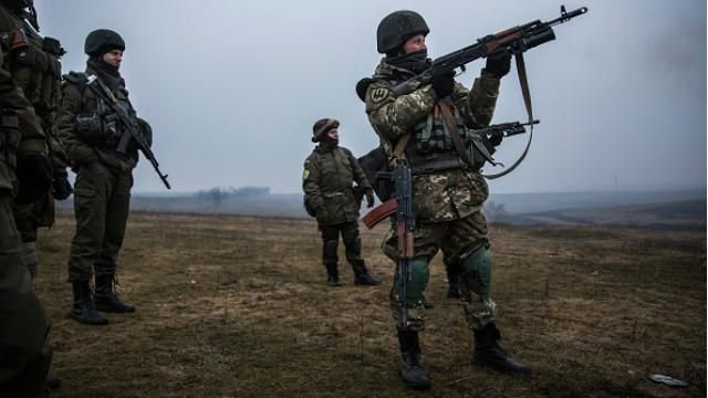 Трое военных ранены за минувшие сутки, — Лысенко