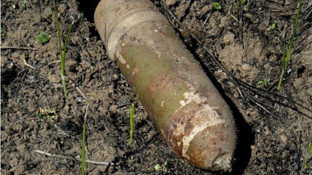 На Луганщині підірвалося авто з мирними мешканцями На Луганщині підірвалося авто з мирними мешканцями