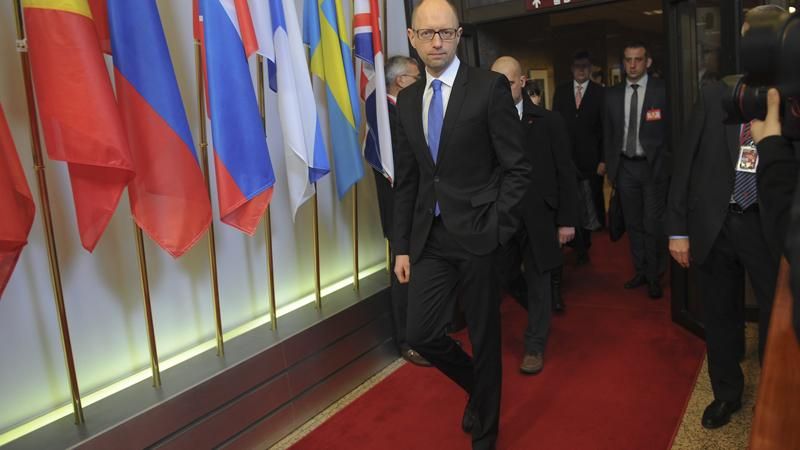 Нам потрібна армія для захисту, а не нападу, — Яценюк Нам потрібна армія для захисту, а не нападу, — Яценюк