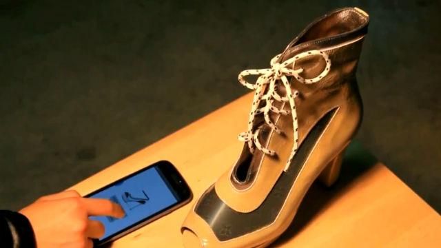 Литовці представили "розумне" жіноче взуття, здатне змінювати оформлення