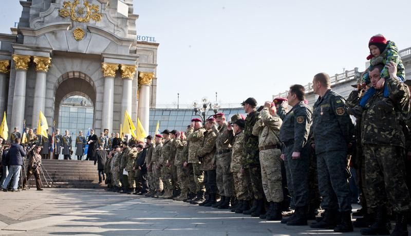 На Майдане отметили создание первого в Украине добровольческого батальона