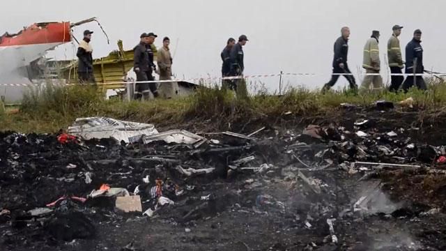 Нідерландські експерти приїхали за новими подробицями катастрофи МН17