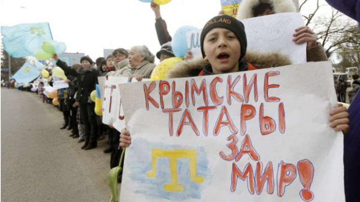 Джемилев верит в возвращение Крыма не военным путем Джемилев верит в возвращение Крыма не военным путем