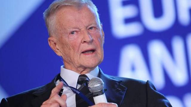 России ничего не мешает разместить в Крыму ядерное оружие, — Бжезинский России ничего не мешает разместить в Крыму ядерное оружие, — Бжезинский