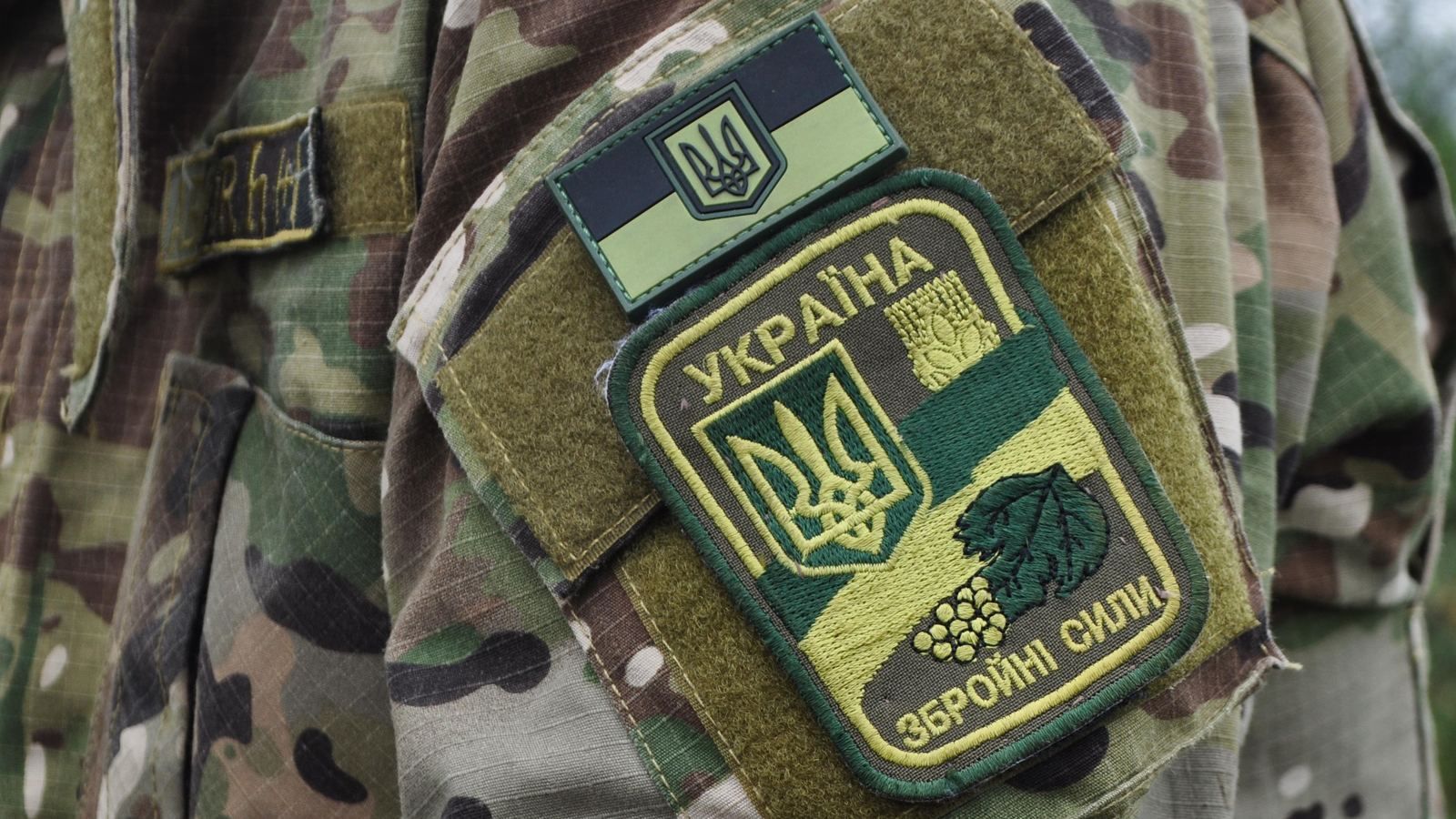 СБУ затримала бійця АТО, який "зливав" інформацію терористам СБУ затримала бійця АТО, який "зливав" інформацію терористам