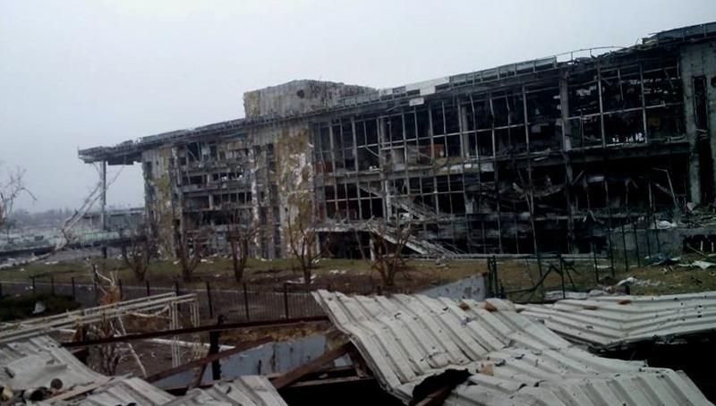 В донецком аэропорту - снова наиболее горячо В донецком аэропорту - снова наиболее горячо