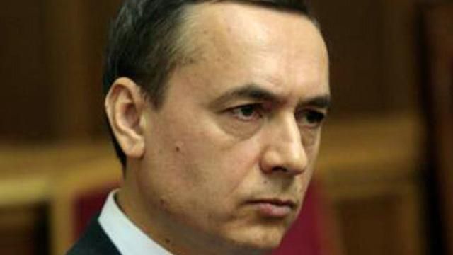 У "Народному фронті" образилися на Лещенка і кажуть, що він "підігрує Росії" У "Народному фронті" образилися на Лещенка і кажуть, що він "підігрує Росії"