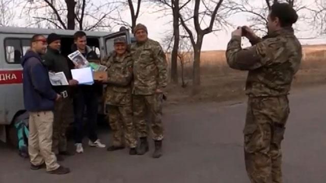 Польская студентка передала лекарства бойцам АТО Польская студентка передала лекарства бойцам АТО