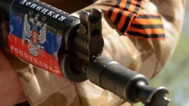 Бойовики зухвало порушують перемир'я: гатять з танків і заборонених мінометів Бойовики зухвало порушують перемир'я: гатять з танків і заборонених мінометів