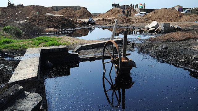 Нефть снова подешевела