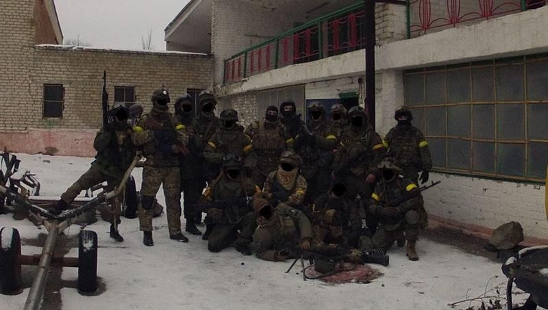 Терористи обстріляли полк "Азов" у Широкиному