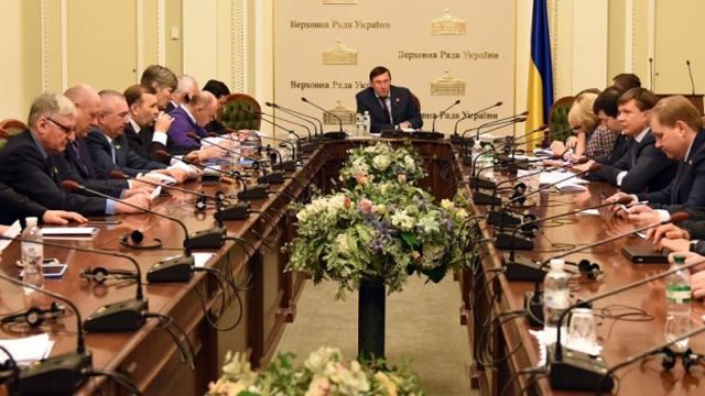 Из фракции БПП собираются выгнать нардепов Коломойского Из фракции БПП собираются выгнать нардепов Коломойского