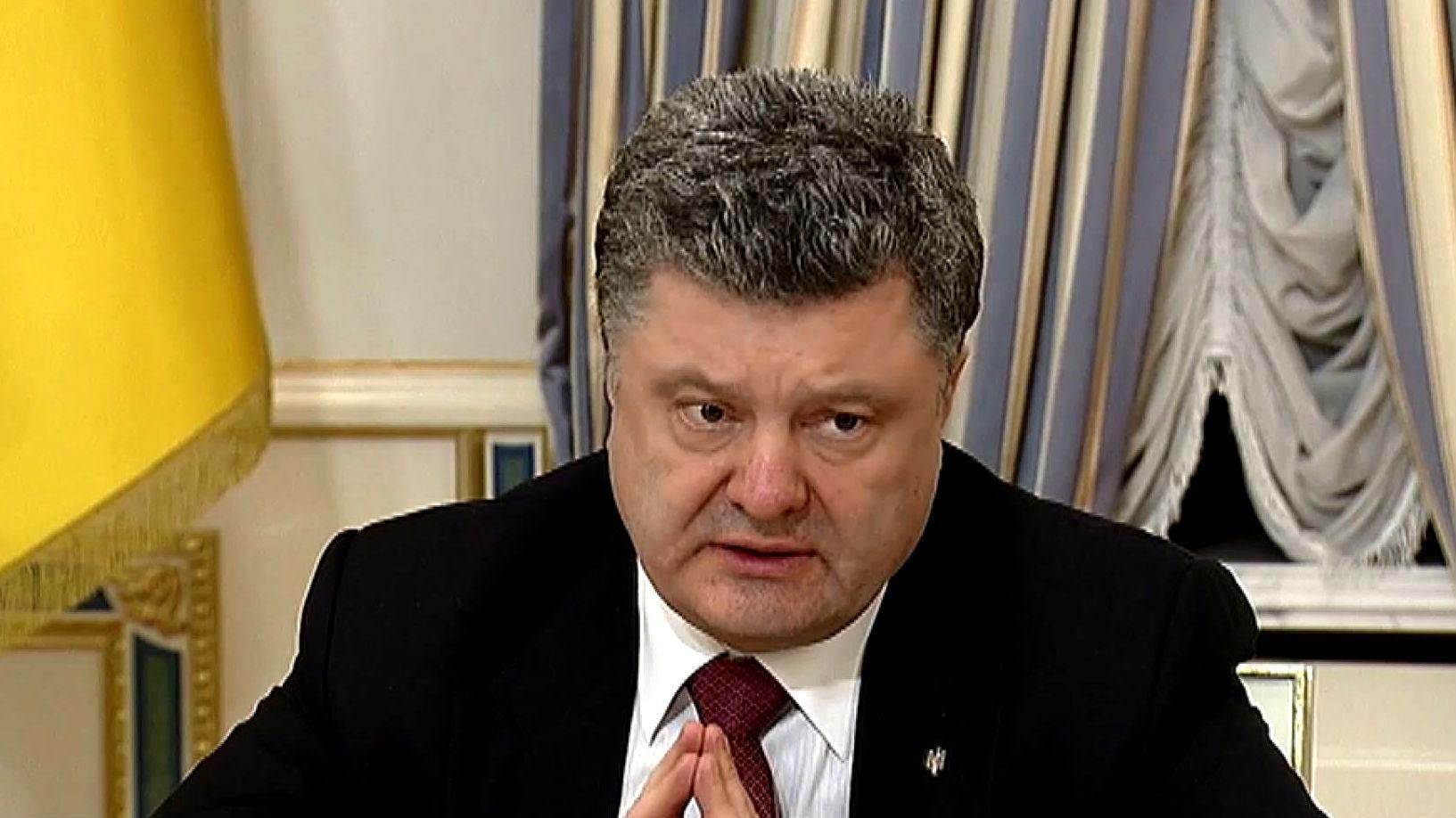 Порошенко надеется, что миротворцы помогут прекратить войну на Донбассе Порошенко надеется, что миротворцы помогут прекратить войну на Донбассе