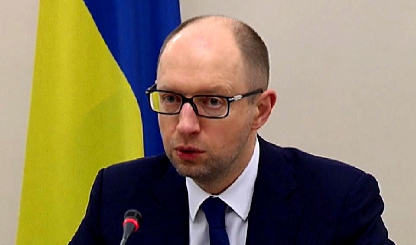 Яценюк: Доходы бюджета мы используем на финансирование армии и социальные выплаты Яценюк: Доходы бюджета мы используем на финансирование армии и социальные выплаты