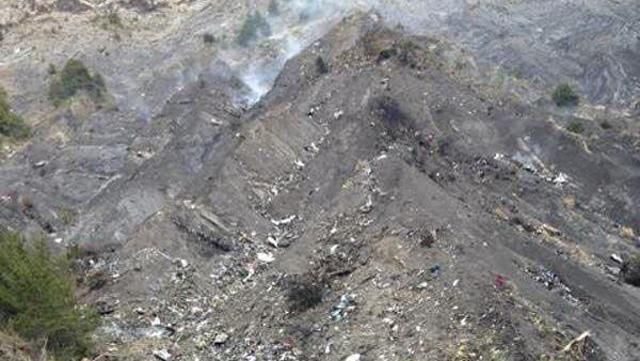 На місці катастрофи A320 знайшли перший чорний ящик На місці катастрофи A320 знайшли перший чорний ящик