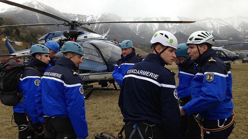 Трагічна авіакатастрофа у Франції у фотографіях Трагічна авіакатастрофа у Франції у фотографіях