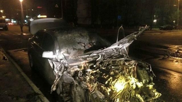 Керівникові "Укрзалізниці" спалили авто Керівникові "Укрзалізниці" спалили авто