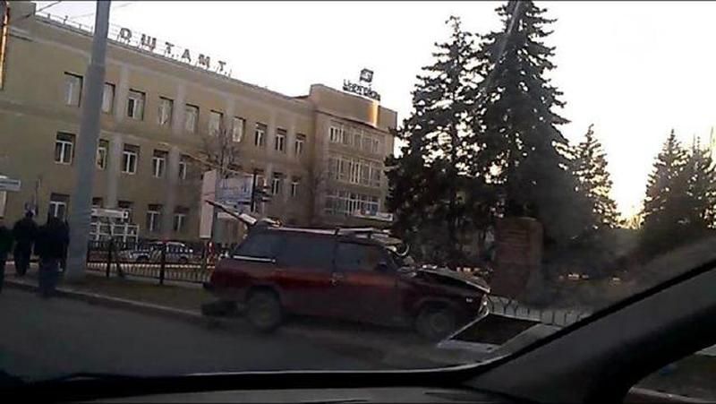 В Донецке пьяные боевики стали причиной смертельного ДТП В Донецке пьяные боевики стали причиной смертельного ДТП