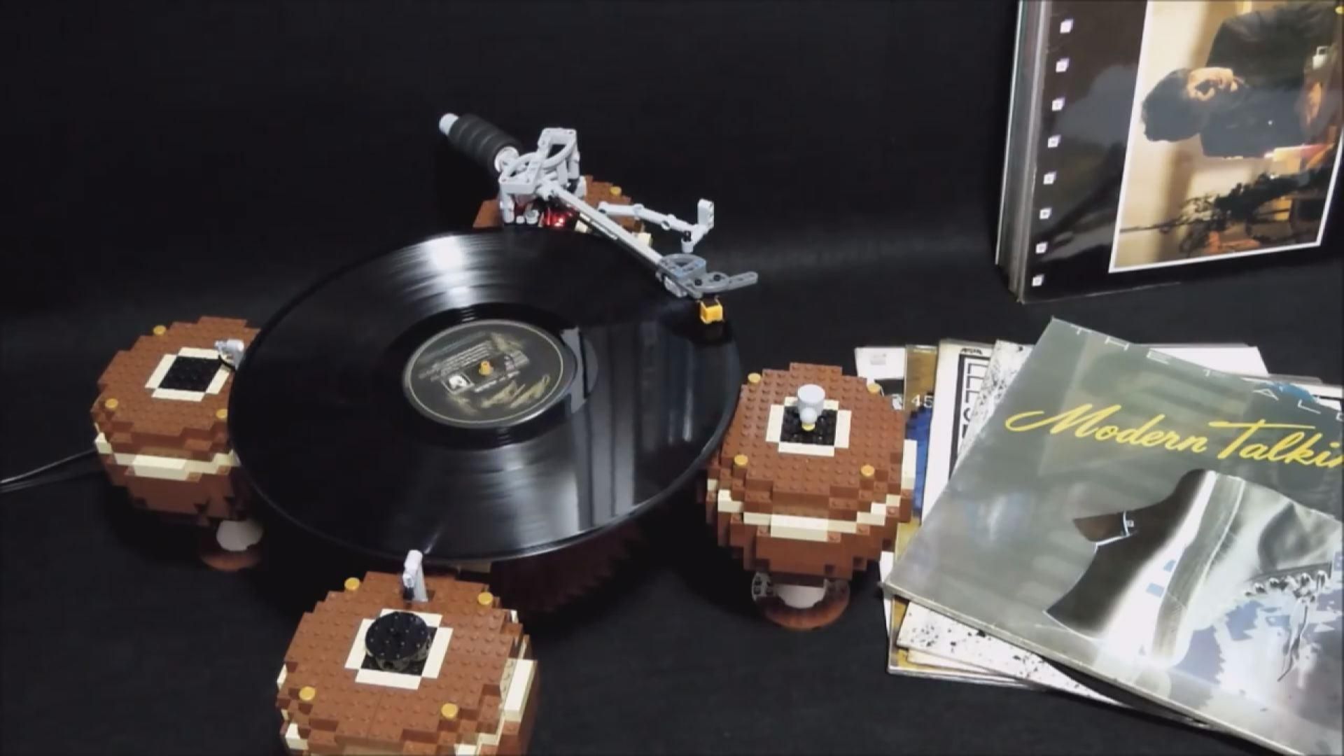 Кореец создал из LEGO проигрыватель виниловых пластинок Кореец создал из LEGO проигрыватель виниловых пластинок