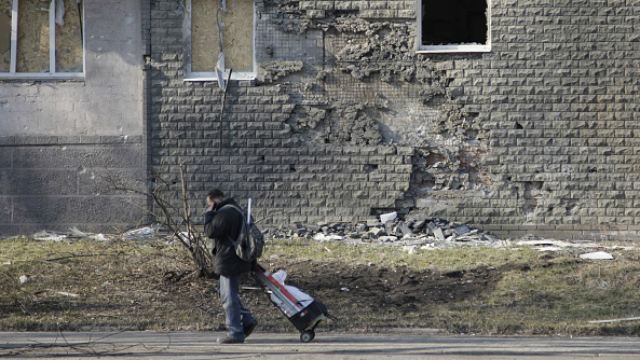 У Донецьку неспокійно: лунають потужні залпи