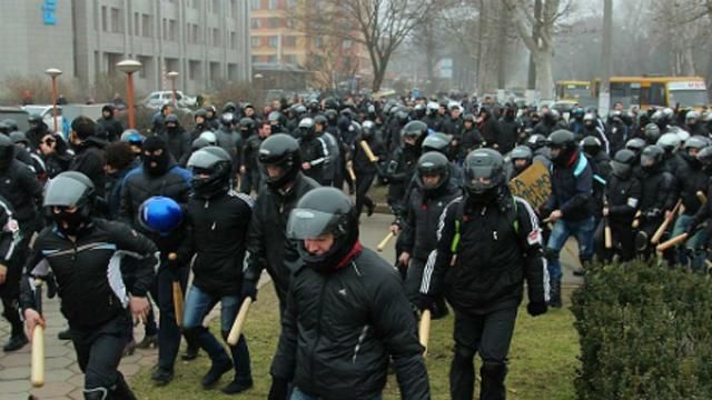 Колишній високопосадовий міліціонер причетний до побиття журналістів, — прокуратура