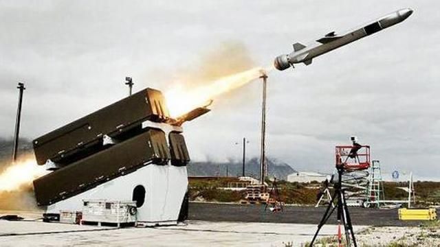 У студії поговоримо про можливість надання Україні летальної зброї У студії поговоримо про можливість надання Україні летальної зброї