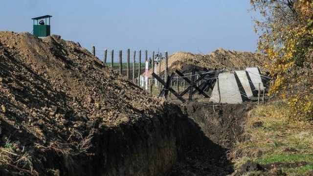 В Донецкой области построят более 200 фортификационных сооружений