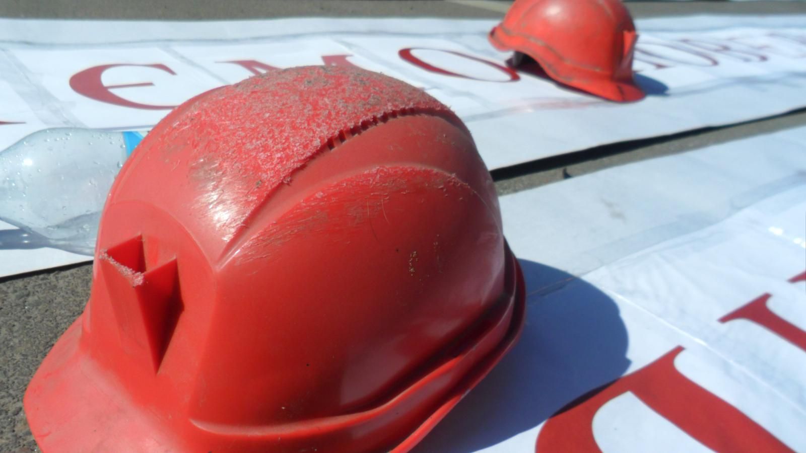 Профспілки: До влади в Міненерго прийшли непрофесіонали, залишивши шахтарів без зарплат Профспілки: До влади в Міненерго прийшли непрофесіонали, залишивши шахтарів без зарплат