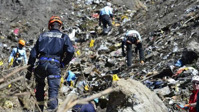 Родственникам жертв авиакатастрофы Airbus A320 выплатят по 50 тысяч евро