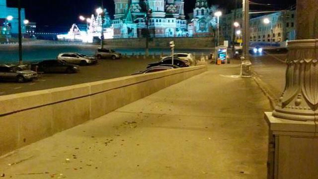 Ночью вандалы "зачистили" мемориал памяти Немцова
