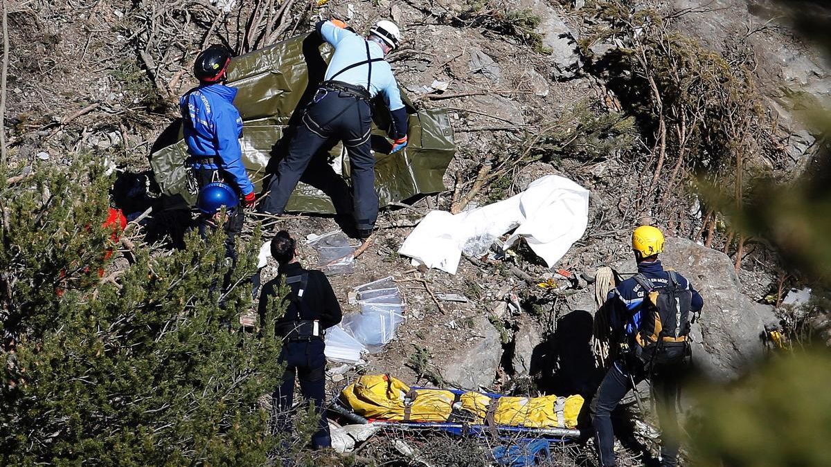 Прокуратура кваліфікує дії пілота А320 як неумисне вбивство Прокуратура кваліфікує дії пілота А320 як неумисне вбивство