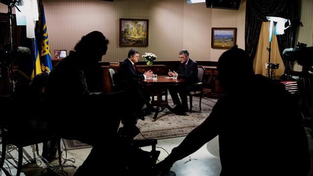 Порошенко переконує, що українські військові не вбивають мирне населення Порошенко переконує, що українські військові не вбивають мирне населення