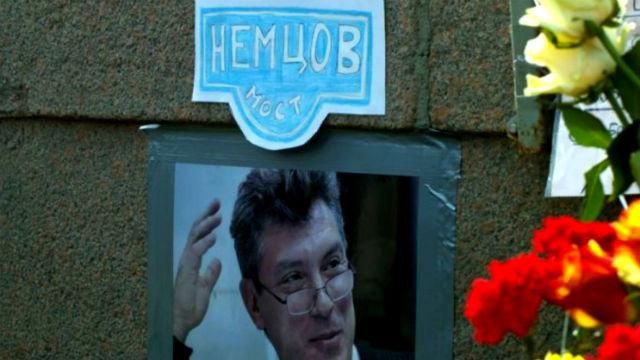 Найактуальніші фото 28 березня:Мітинг у Дніпропетровську, відновлення меморіала Нємцова