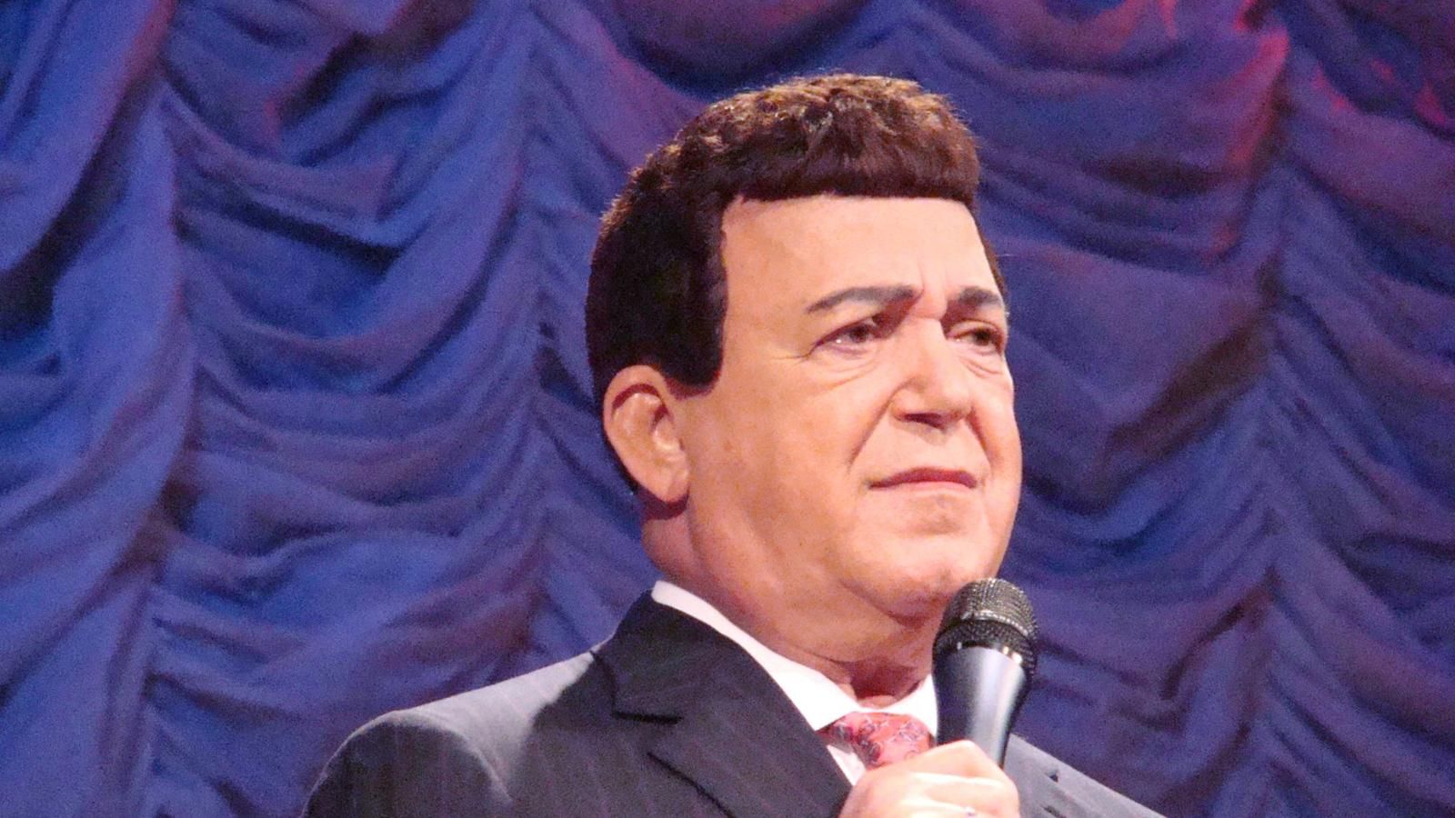 Кобзон нагадав російським учителям про розстріли часів війни Кобзон нагадав російським учителям про розстріли часів війни