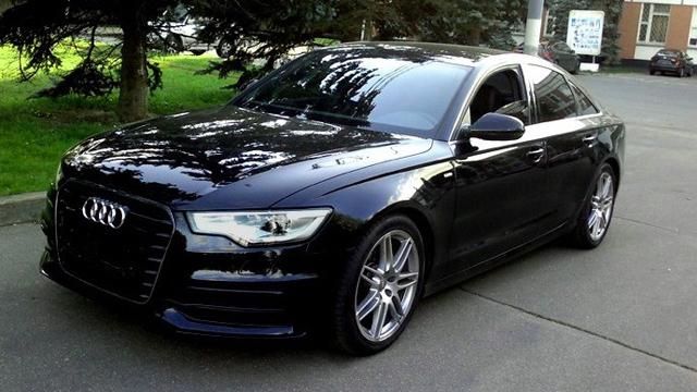 У Львові чоловік прямо з автосалону намагався викрасти новеньку Аudi У Львові чоловік прямо з автосалону намагався викрасти новеньку Аudi