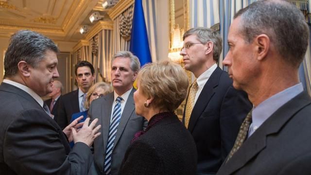 Порошенко: Захисна зброя – це інструмент миру, а не війни Порошенко: Захисна зброя – це інструмент миру, а не війни