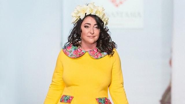 Лоліта назвала себе дівчинкою і спробувала заманити Обаму у Москву 9 травня Лоліта назвала себе дівчинкою і спробувала заманити Обаму у Москву 9 травня