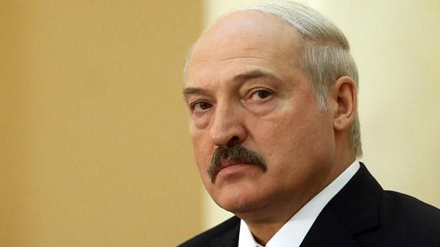 Лукашенко хоче, щоб Україну та Росію розсудили США