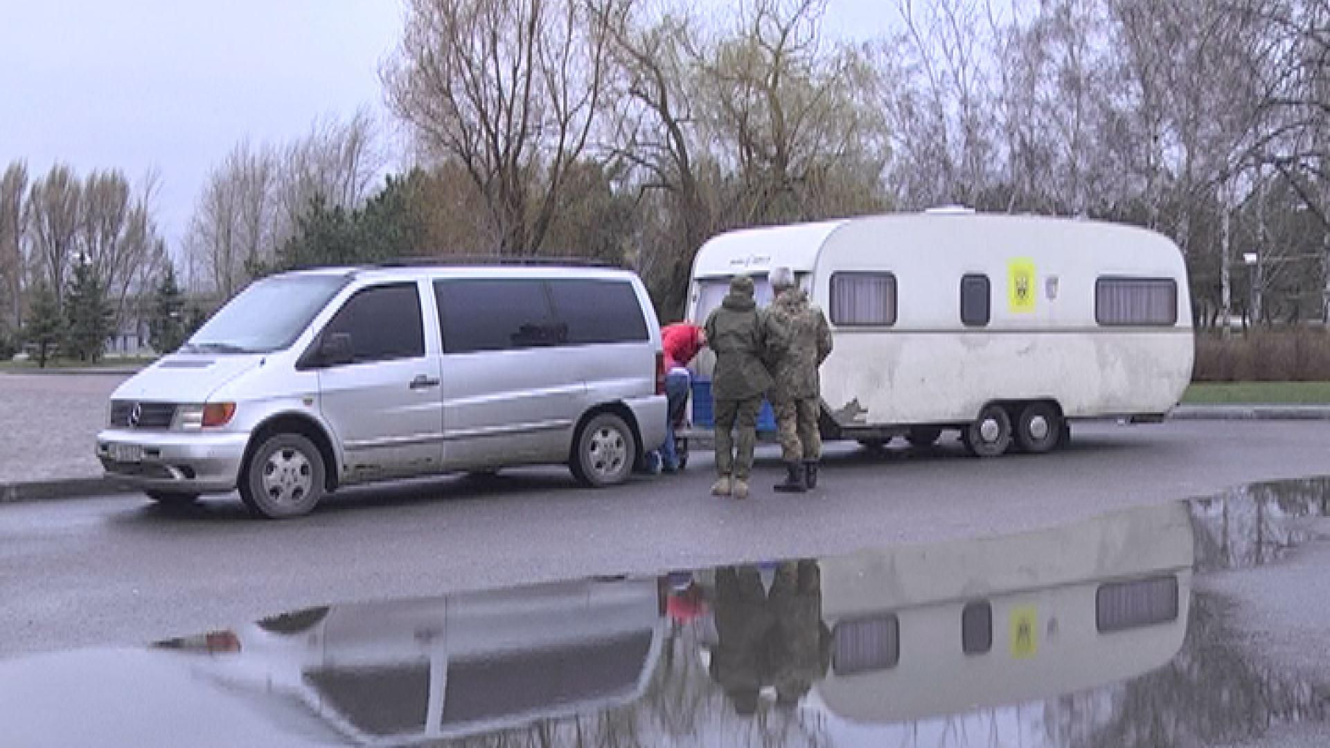 Бійцям АТО передали будиночок на колесах Бійцям АТО передали будиночок на колесах