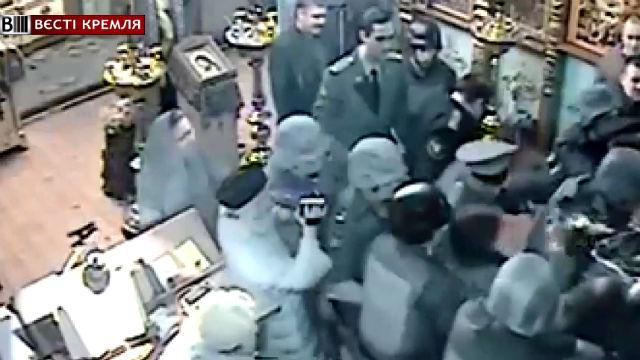 В российском Суздале подрались веряне и силовики из-за мощей святых