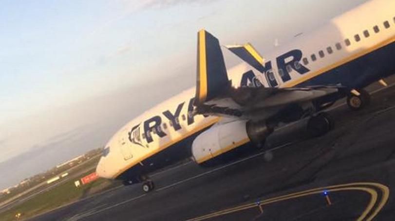 В Дублине два самолета столкнулись на взлетной полосе В Дублине два самолета столкнулись на взлетной полосе