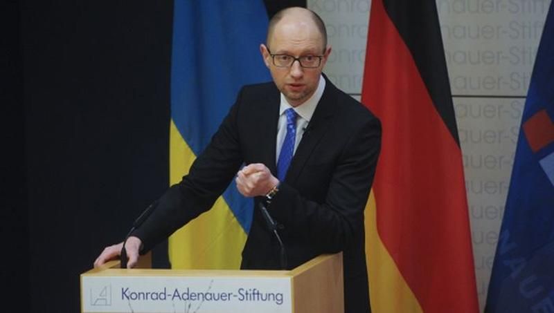 Яценюк: На Донбассе находится почти 30 тысяч возглавляемых Россией террористов Яценюк: На Донбассе находится почти 30 тысяч возглавляемых Россией террористов