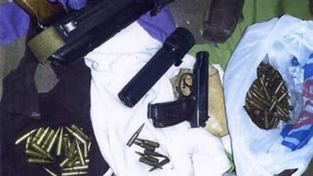 СБУ знайшла на Донеччині величезне сховище зброї та боєприпасів терористів