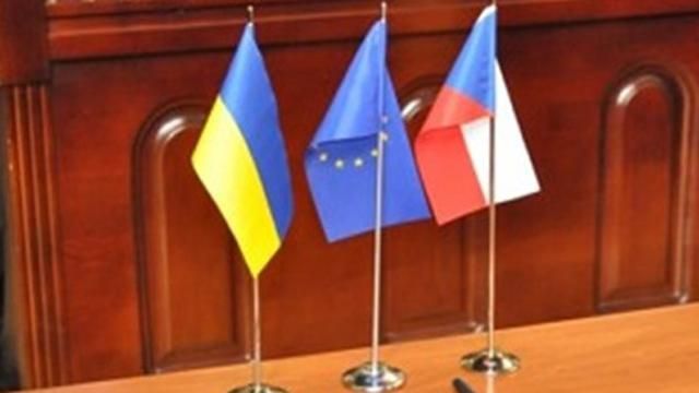 Чеським комуністам не вдалось зірвати ратифікацію Угоди про асоціацію Україна-ЄС Чеським комуністам не вдалось зірвати ратифікацію Угоди про асоціацію Україна-ЄС