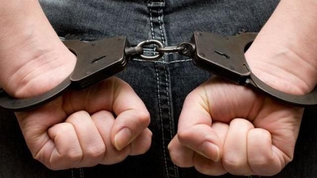 Влада більше не буде "дахом" для корупціонерів, — Порошенко Влада більше не буде "дахом" для корупціонерів, — Порошенко