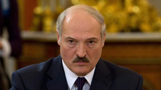 Лукашенко встановив податок за "дармоїдство"