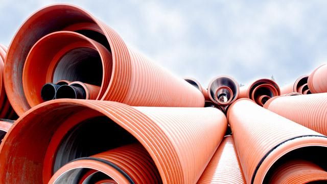 Ахметов купив труби для Києва у Росії Ахметов купив труби для Києва у Росії