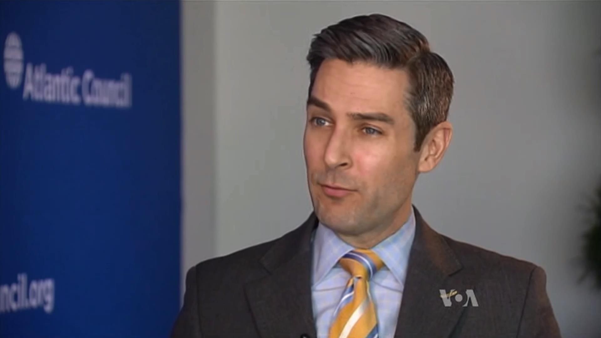 Невмешательством в конфликт на Востоке мы пригласим Путина в Европу, — американский политик Невмешательством в конфликт на Востоке мы пригласим Путина в Европу, — американский политик