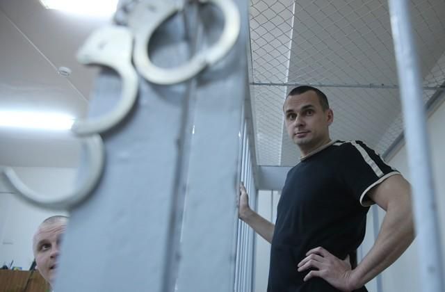Слідство хоче продовжити арешт Сенцову, – адвокат