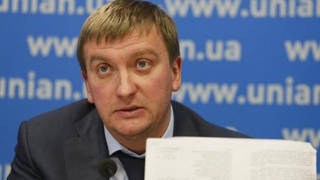 Петренко божится, что местные выборы состоятся осенью Петренко божится, что местные выборы состоятся осенью